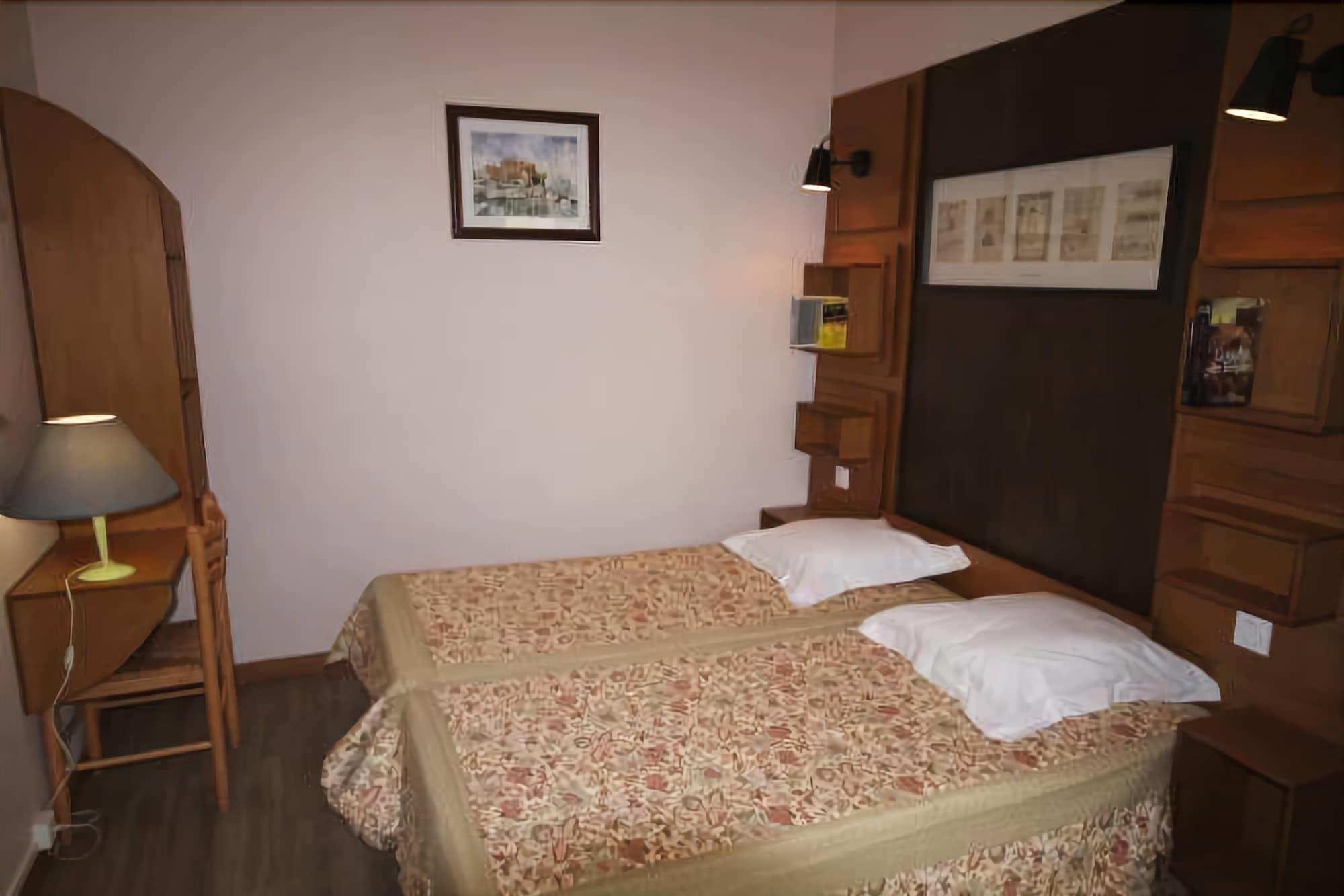 Hotel Rachel Le Pré-Saint-Gervais Екстериор снимка